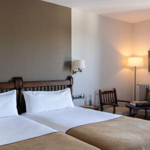 Habitación doble estándar en el Parador de Puebla de Sanabria