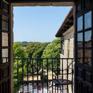 Vista general de Junior Suite del Parador de Santillana Gil Blas