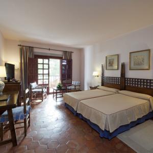 DE PARADOR A PARADOR ESPANA 写真集 2巻函入り Amazon.co.jp: De parador a parador: España, 2 vols : 本