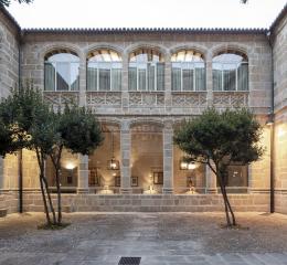 Claustro del Parador de Plasencia