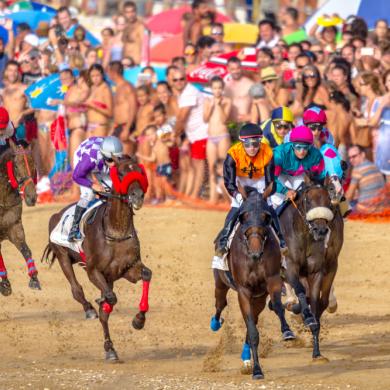 Carreras de caballos en la playa