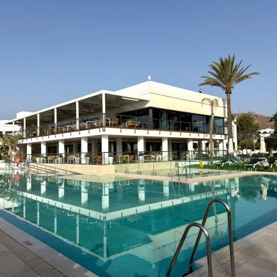 Piscina del Parador de Mojácar