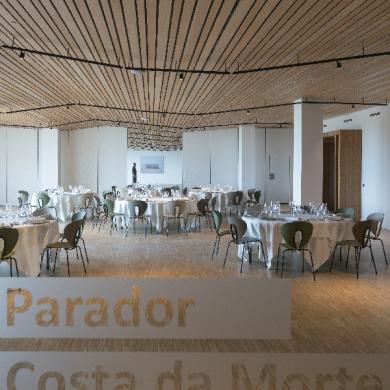 Salón Nosa Señora da Barca en el Parador Costa da Morte
