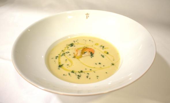 Purrusalda con vieiras braseadas.