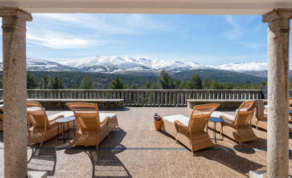 Terraza del Parador de Gredos