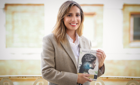 Escritora española Ángela Banzas