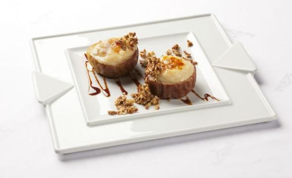 parador_de_cardona_126_manzanas_asadas_con_crema_catalana.jpg