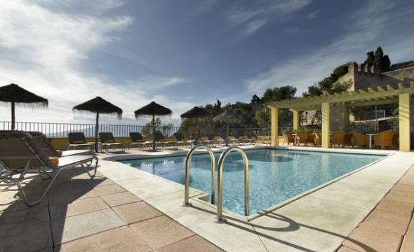parador_de_malaga_gibralfaro_20_piscina.jpg