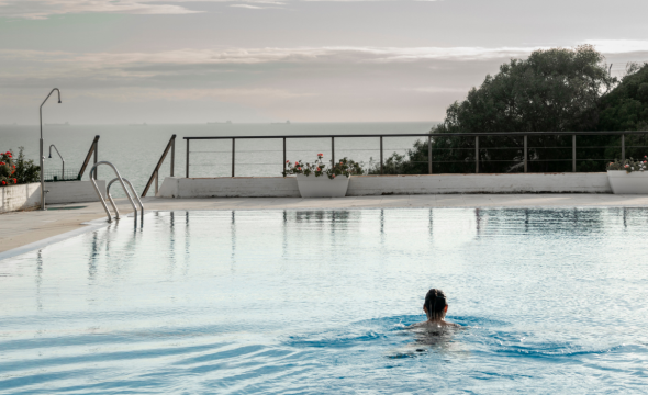 Piscina exterior Parador de Mazagón